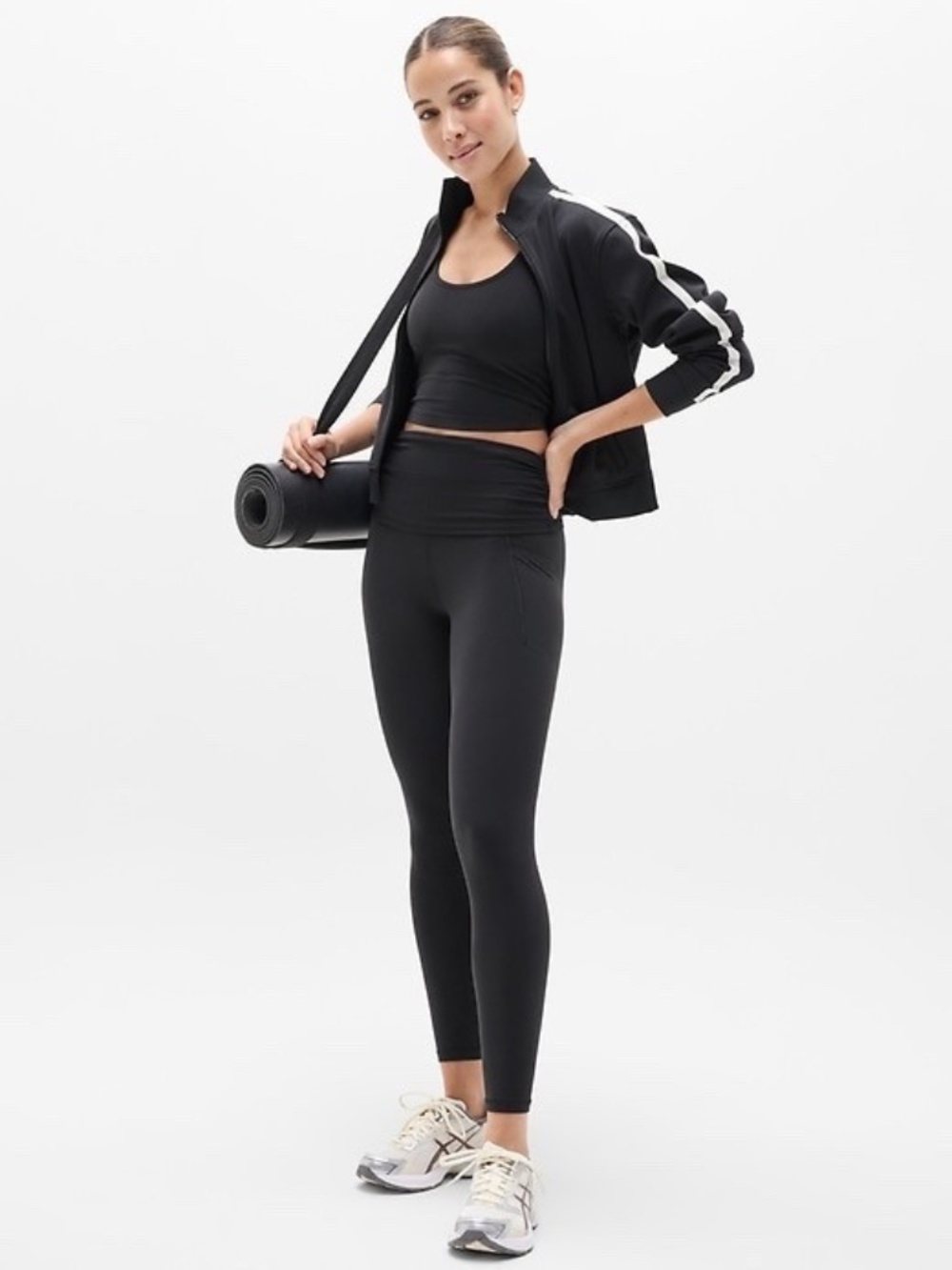NWT Athleta Black Salutation Stash 7/8 Fold Over Tight  // Medium #782127